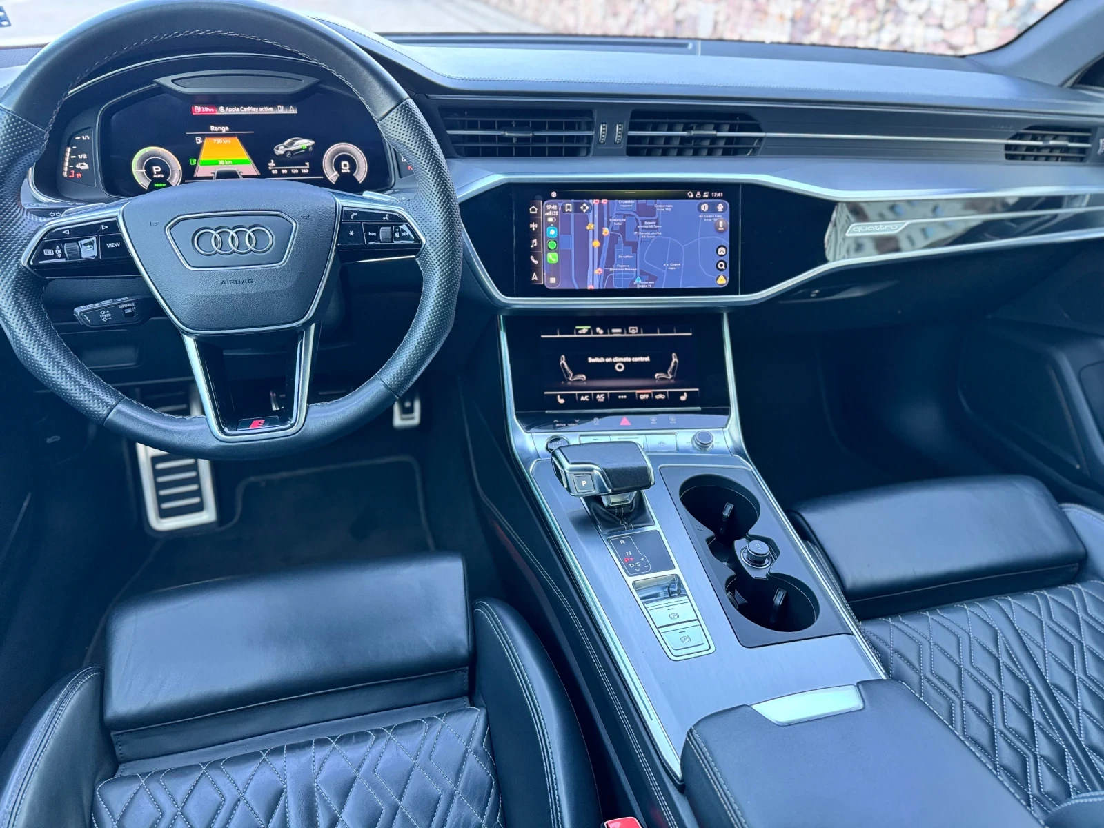 Audi A6 55 TSFI e Quattro, Plug-in Hybrid, снимка 12 - Автомобили и джипове - 53749404