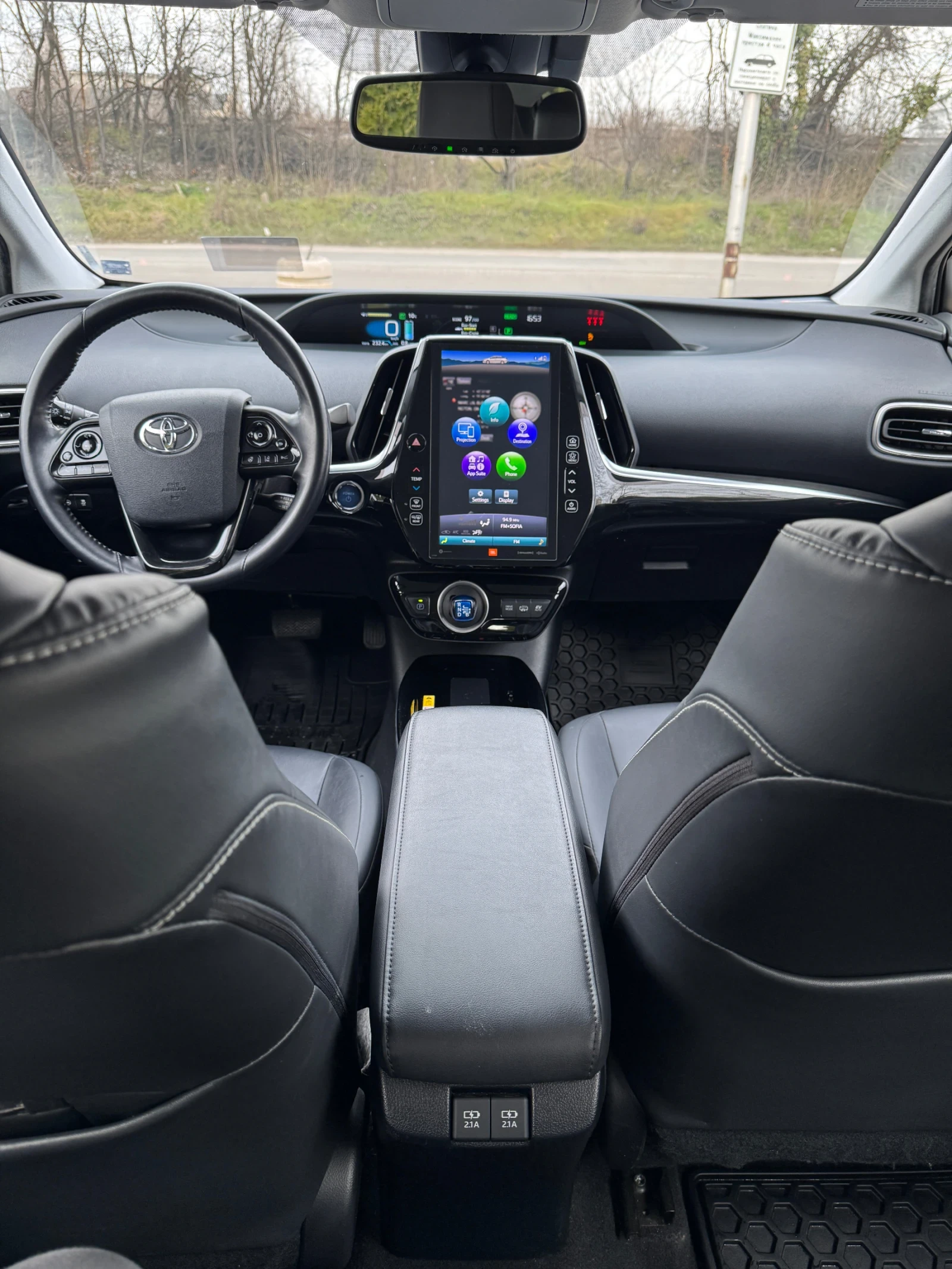 Toyota Prius FACELIFT 1.8 Plug in Hybrid, снимка 10 - Автомобили и джипове - 53825361