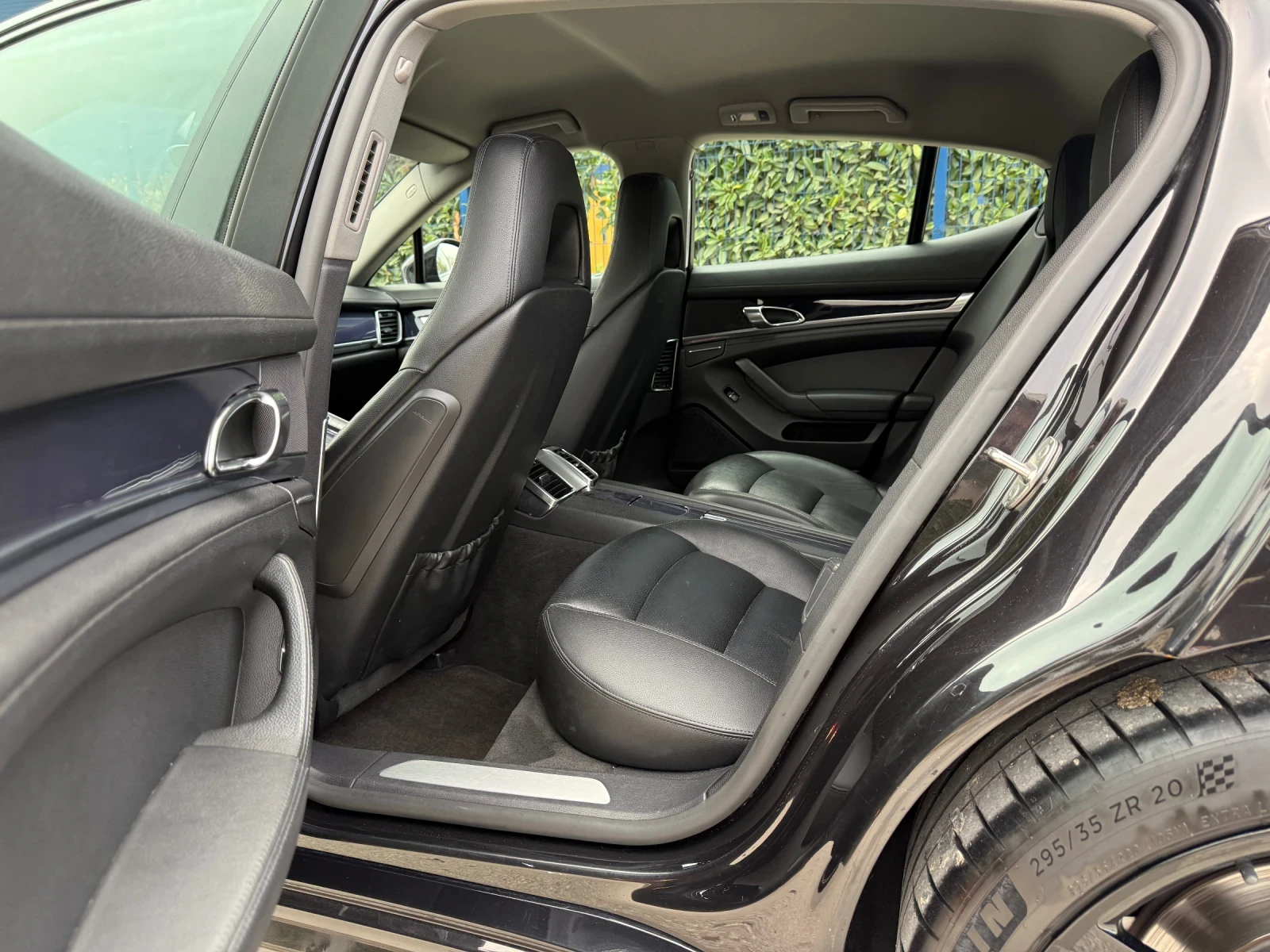 Porsche Panamera PLATINUM EDITION | SOFT CLOSE | ПЪЛНА СЕРВИЗНА ИСТ, снимка 11 - Автомобили и джипове - 53972594