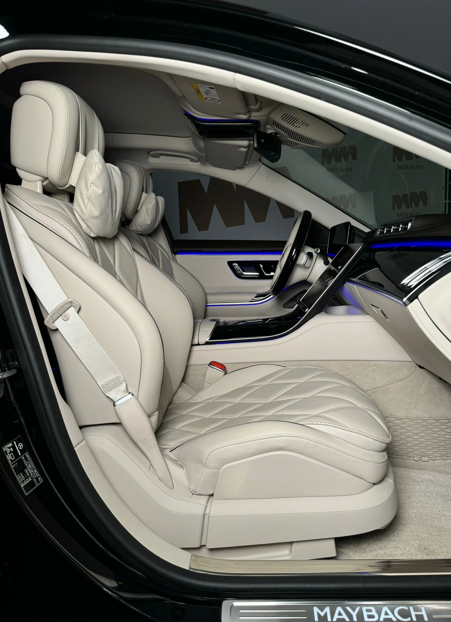 Mercedes-Benz S 680 Maybach* 4Matic* ChauffeurPack* TV* HuD* Burmester, снимка 9 - Автомобили и джипове - 54404747