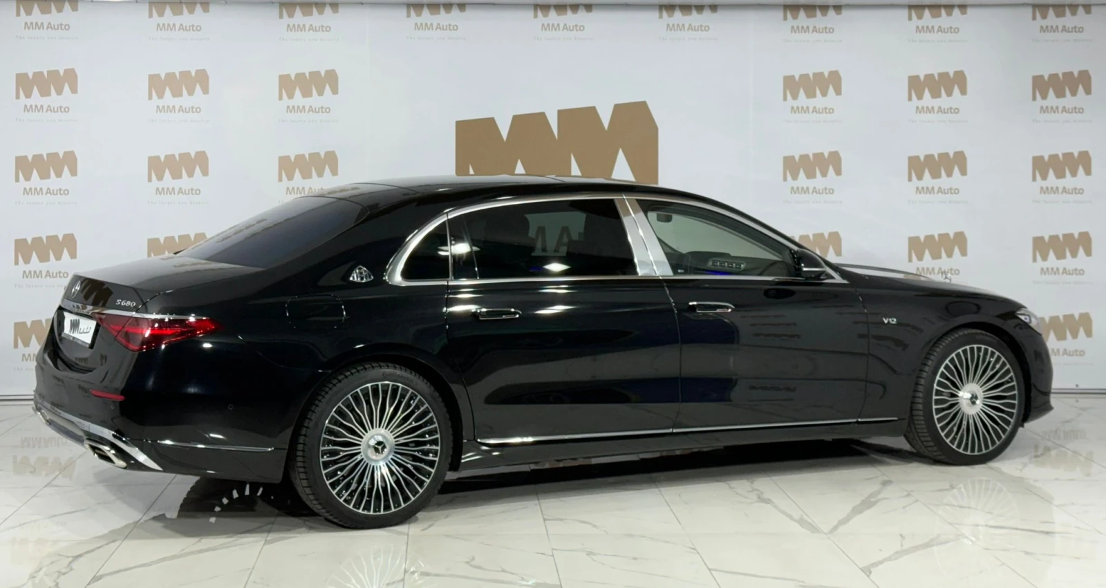 Mercedes-Benz S 680 Maybach* 4Matic* ChauffeurPack* TV* HuD* Burmester, снимка 2 - Автомобили и джипове - 54404747