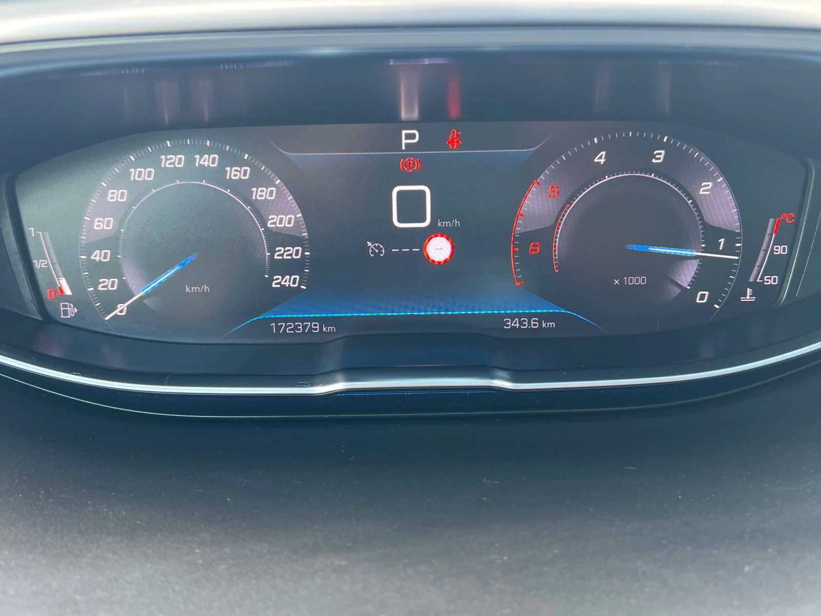 Peugeot 3008 1.5 Bluehdi automatic , снимка 10 - Автомобили и джипове - 54780587