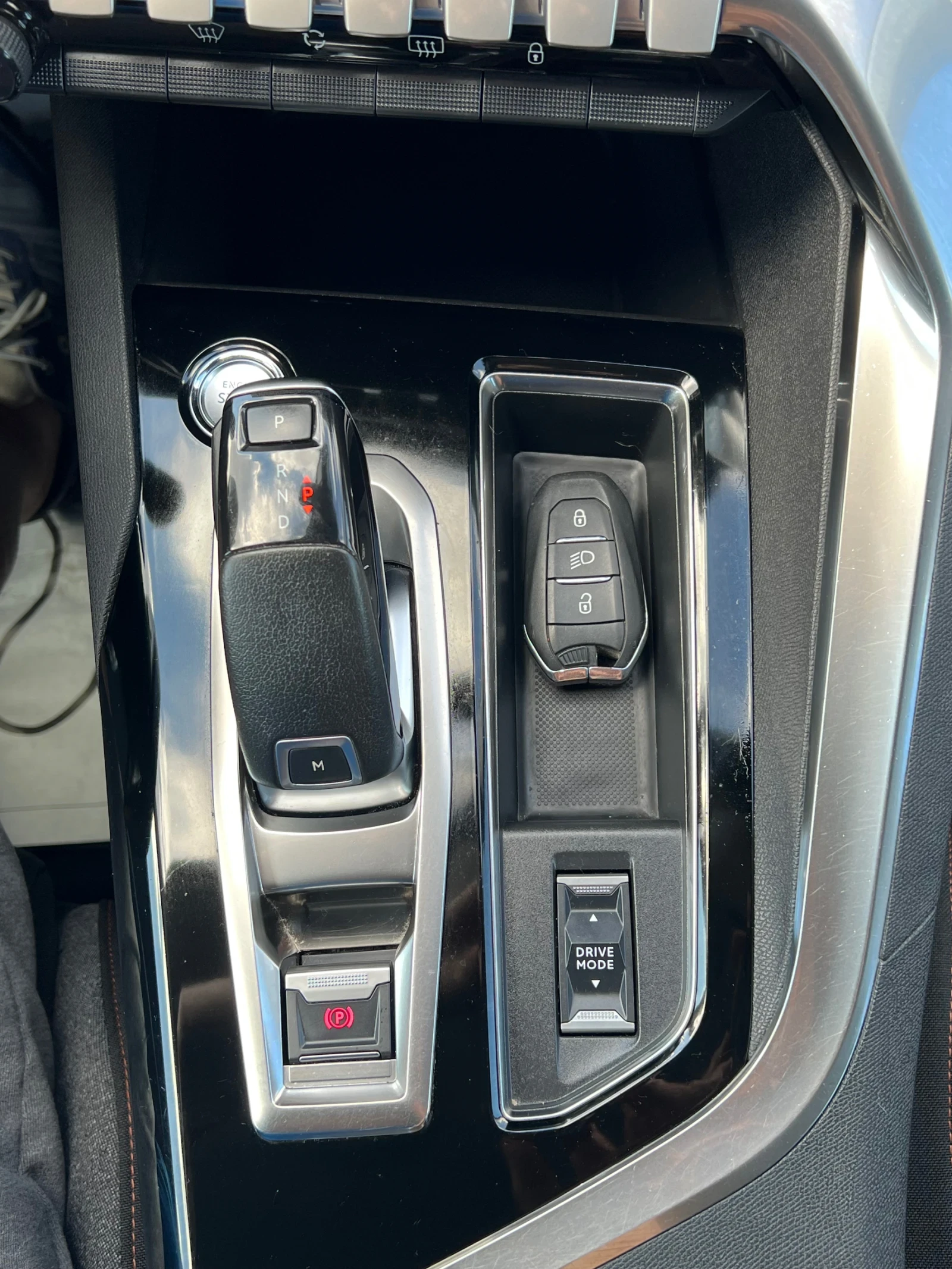 Peugeot 3008 1.5 Bluehdi automatic , снимка 13 - Автомобили и джипове - 54780587