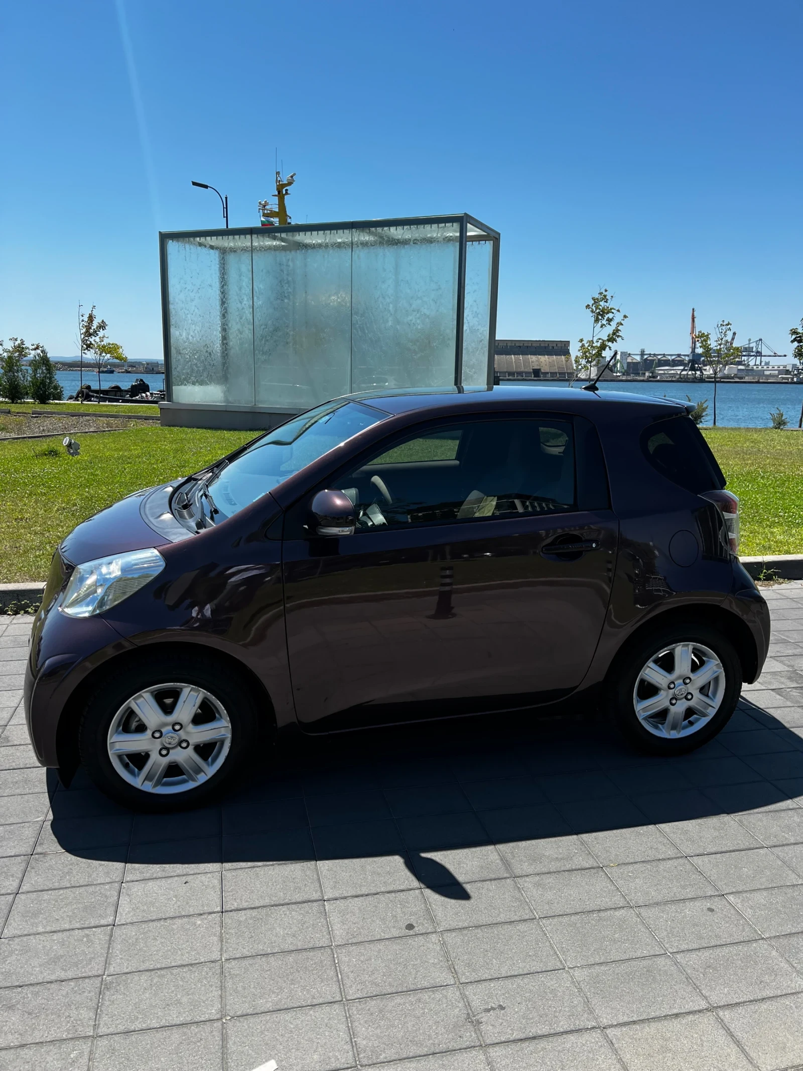 Toyota IQ, снимка 2 - Автомобили и джипове - 54784401
