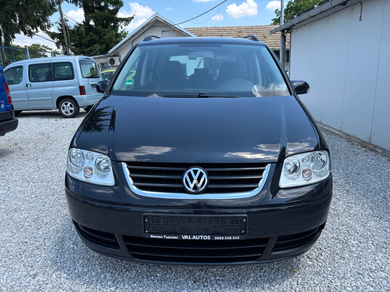 VW Touran 1.9ТDI 105 кс 6 Скорости NAVI Възможен бартер, снимка 3 - Автомобили и джипове - 55046632