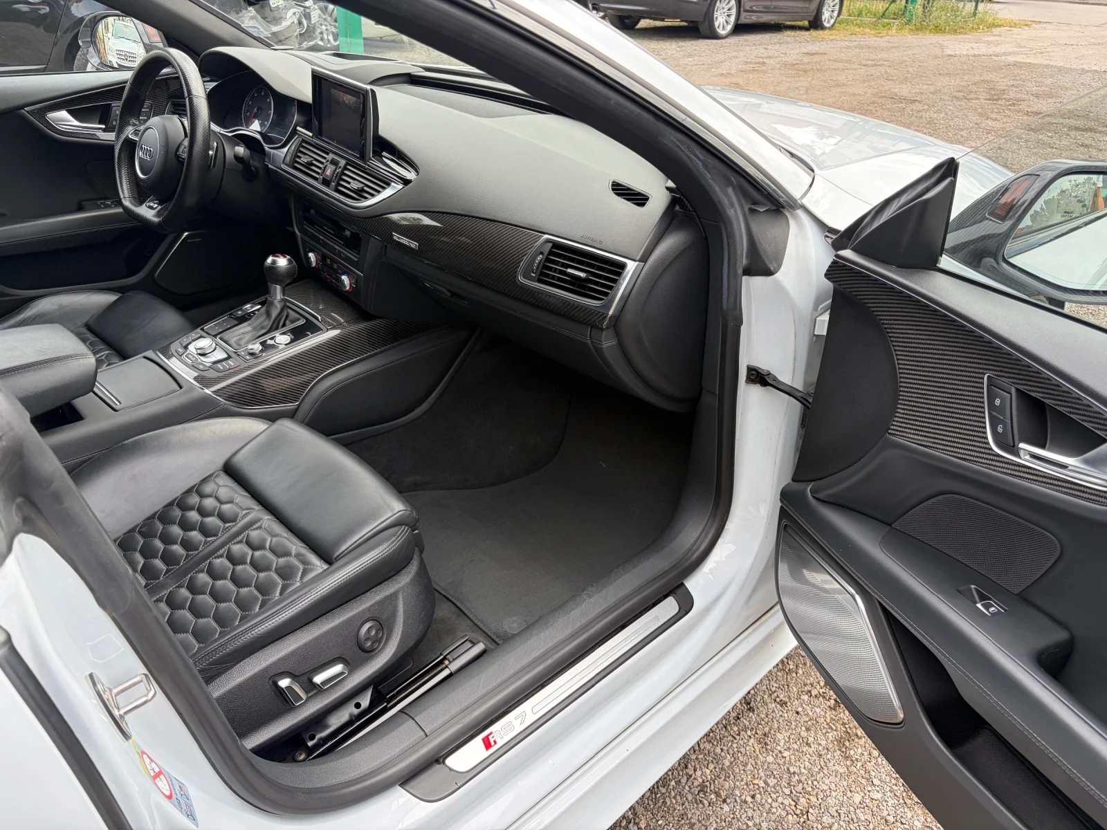 Audi Rs7 * 700ks* B&O* Ceramic* , снимка 12 - Автомобили и джипове - 55140941