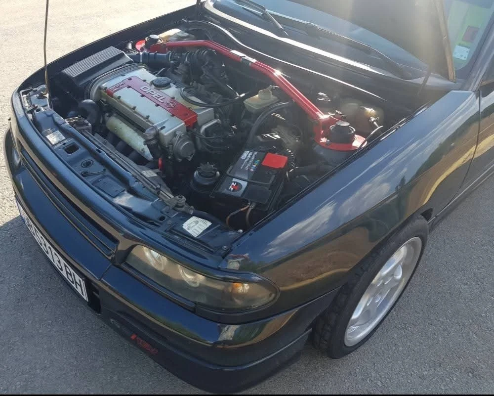 Opel Astra GSi 16V C20XE, снимка 11 - Автомобили и джипове - 55258160