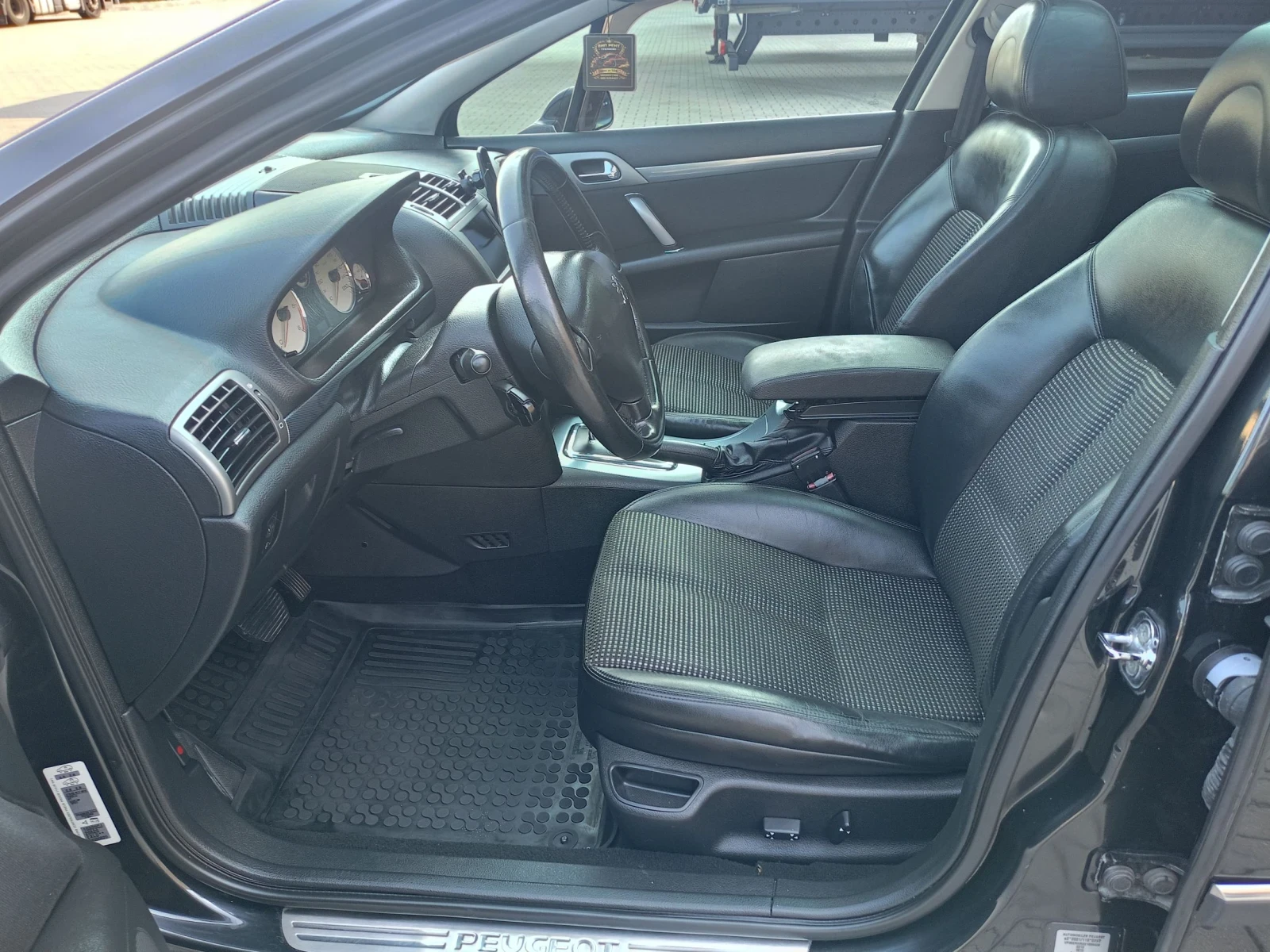 Peugeot 407 2.0HDI, снимка 11 - Автомобили и джипове - 55680445