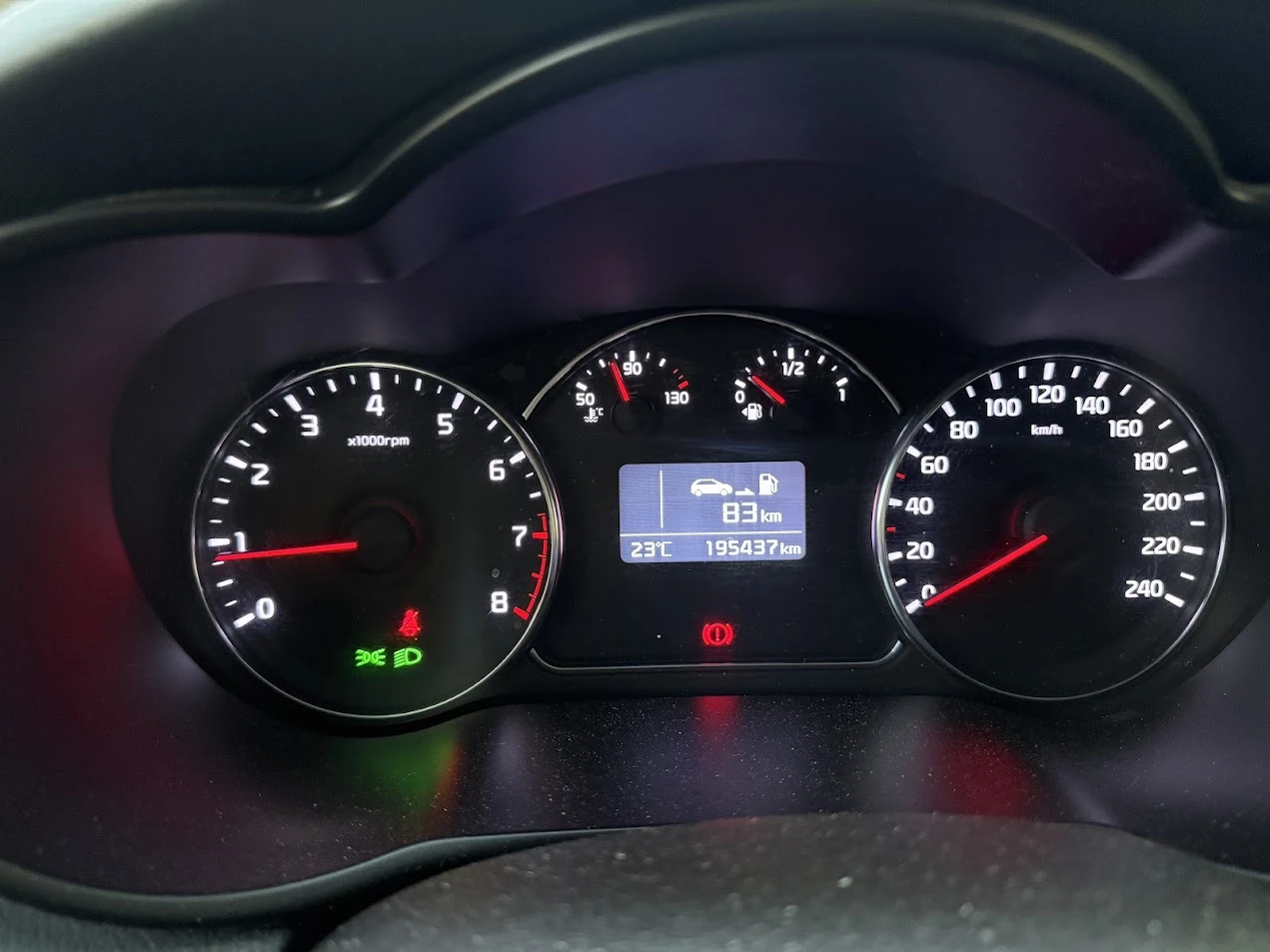 Kia Carens 4, снимка 7 - Автомобили и джипове - 55929647