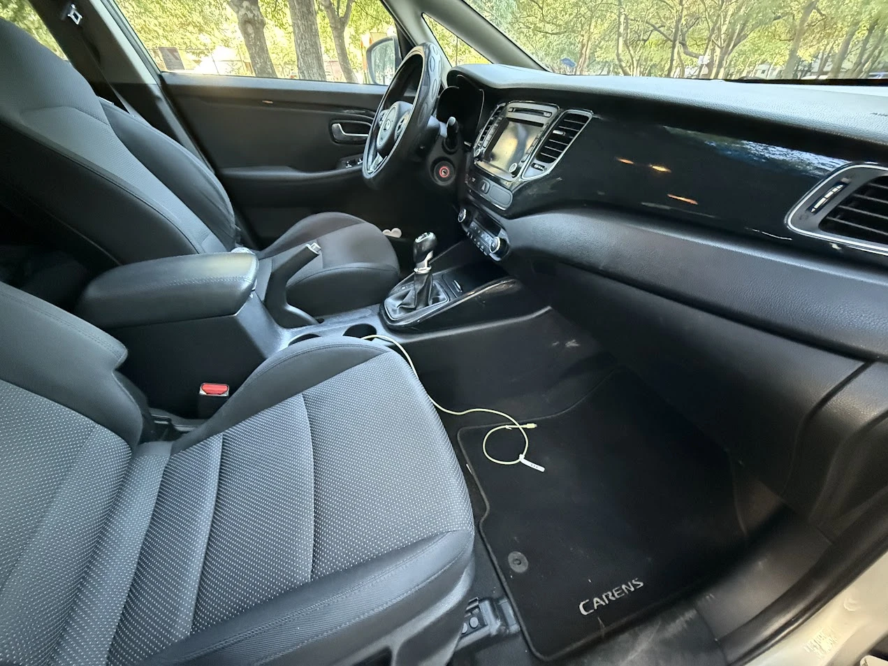 Kia Carens 4, снимка 2 - Автомобили и джипове - 55929647