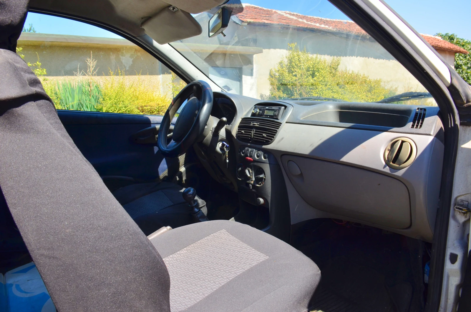Fiat Punto, снимка 5 - Автомобили и джипове - 55990256
