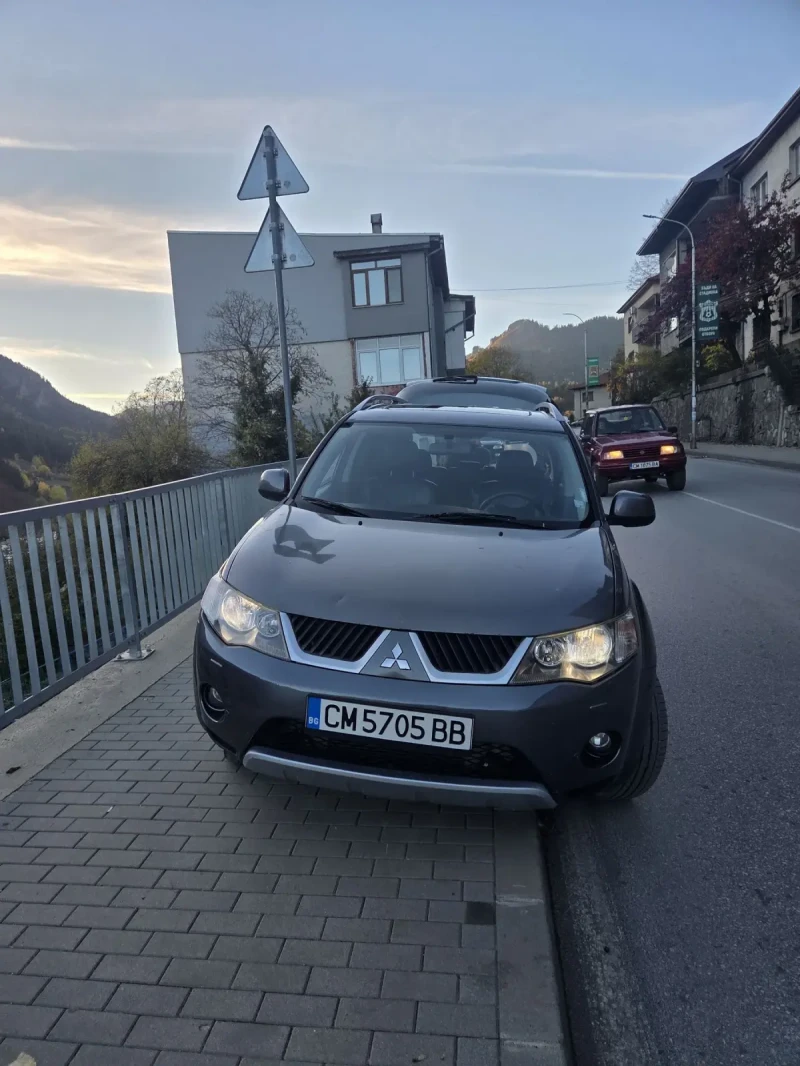 Mitsubishi Outlander ТОП ТОП ВТОРИ СОБСТВЕНИК, снимка 3 - Автомобили и джипове - 52228666