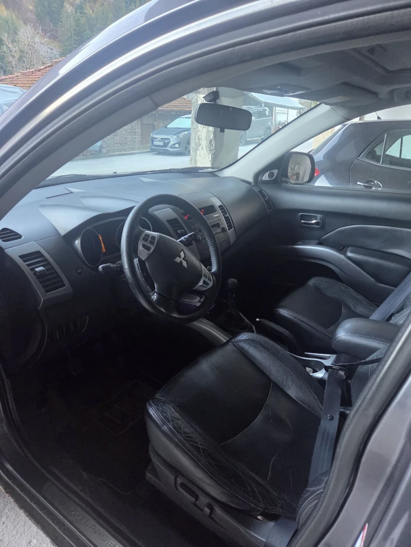 Mitsubishi Outlander ТОП ТОП ВТОРИ СОБСТВЕНИК, снимка 7 - Автомобили и джипове - 52228666