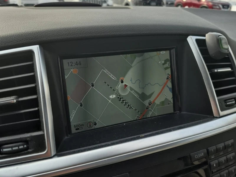 Mercedes-Benz ML 350 * BLUETEC * DISTRONIC* ПАНОРАМА* ДВА КЛЮЧА* , снимка 10 - Автомобили и джипове - 53420424