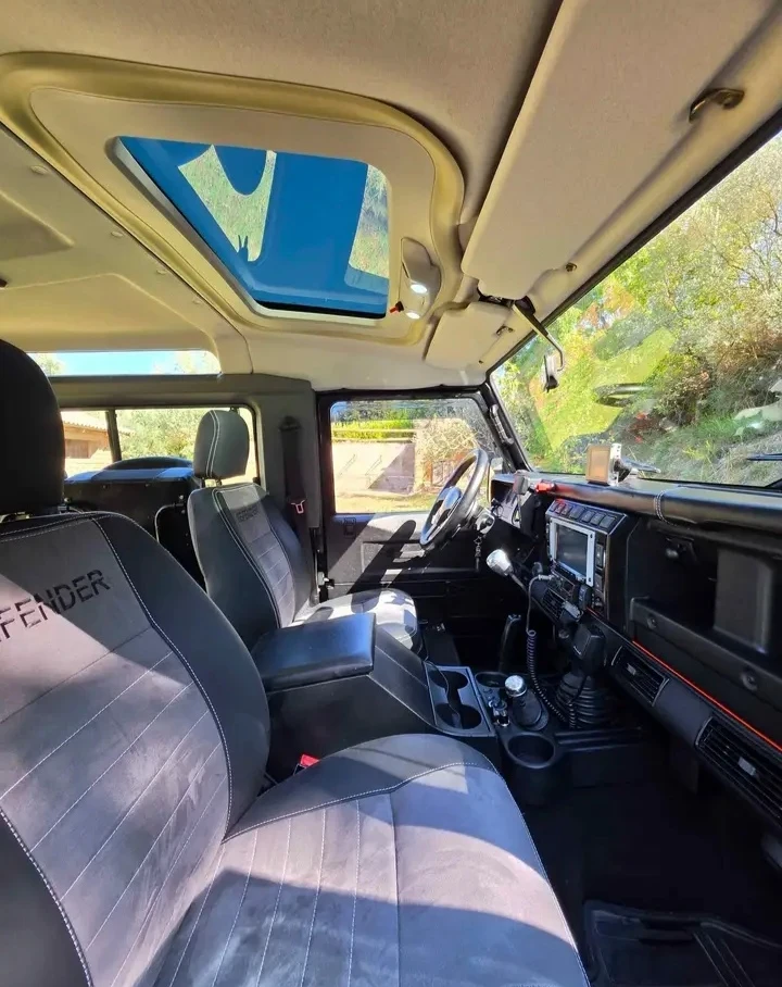 Land Rover Defender TD5, снимка 10 - Автомобили и джипове - 56687922