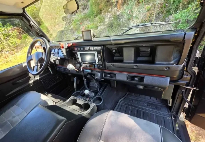 Land Rover Defender TD5, снимка 8 - Автомобили и джипове - 56687922