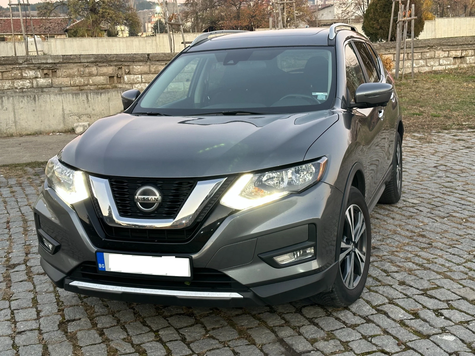 Nissan Rogue X-TRAIL SV 4X4   ГАЗ и много екстри - изображение 3