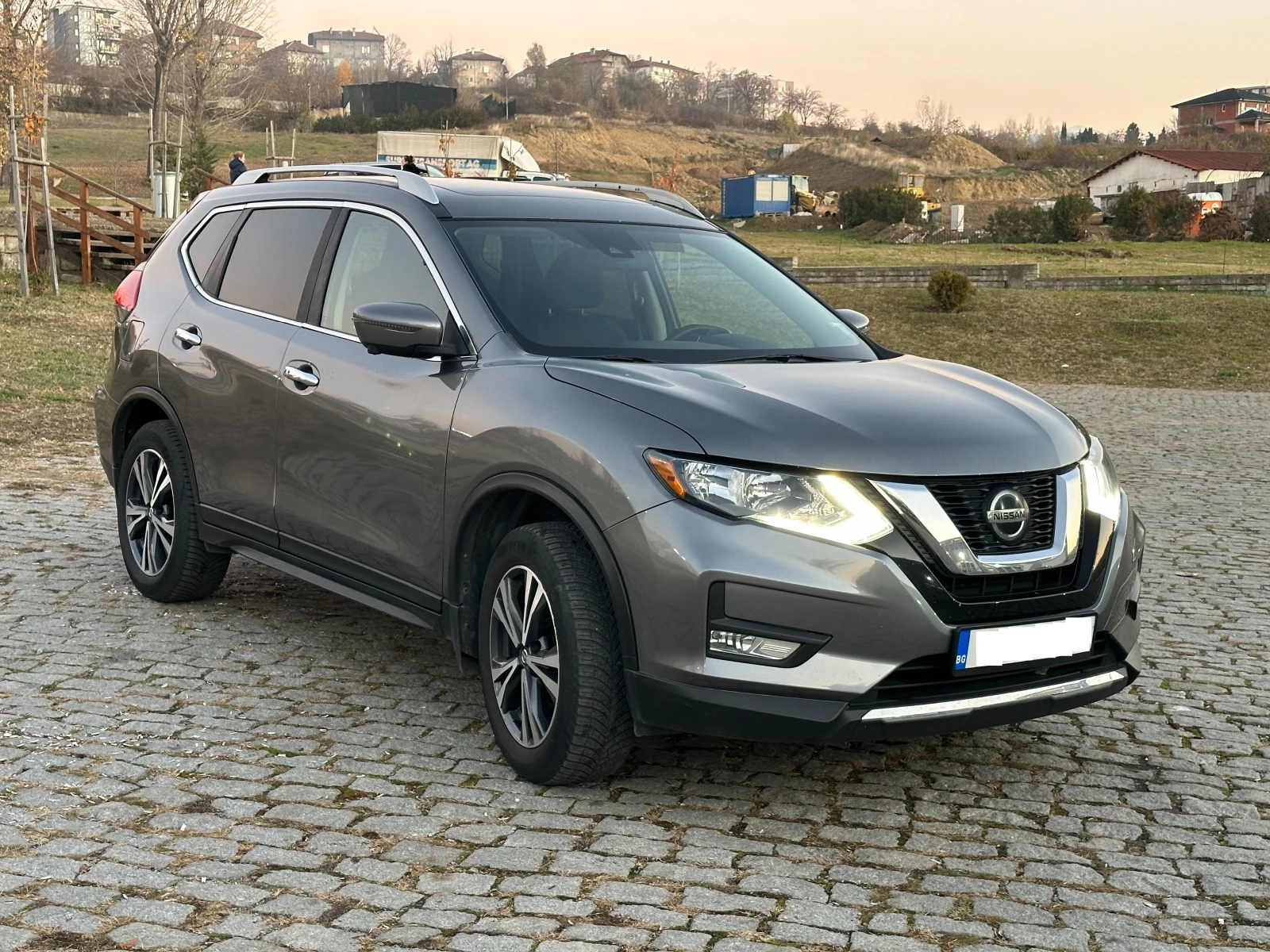 Nissan Rogue X-TRAIL SV 4X4   ГАЗ и много екстри - изображение 2