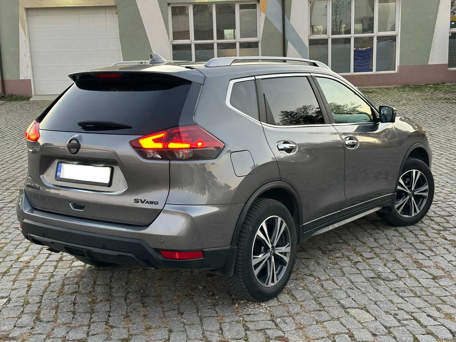 Nissan Rogue X-TRAIL SV 4X4   ГАЗ и много екстри - изображение 6