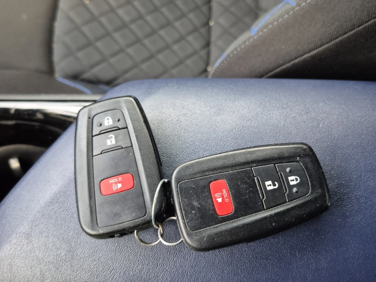 Toyota C-HR * АВТО КРЕДИТ* ЦЕНА ДО БГ * Сервизна история *  - изображение 9