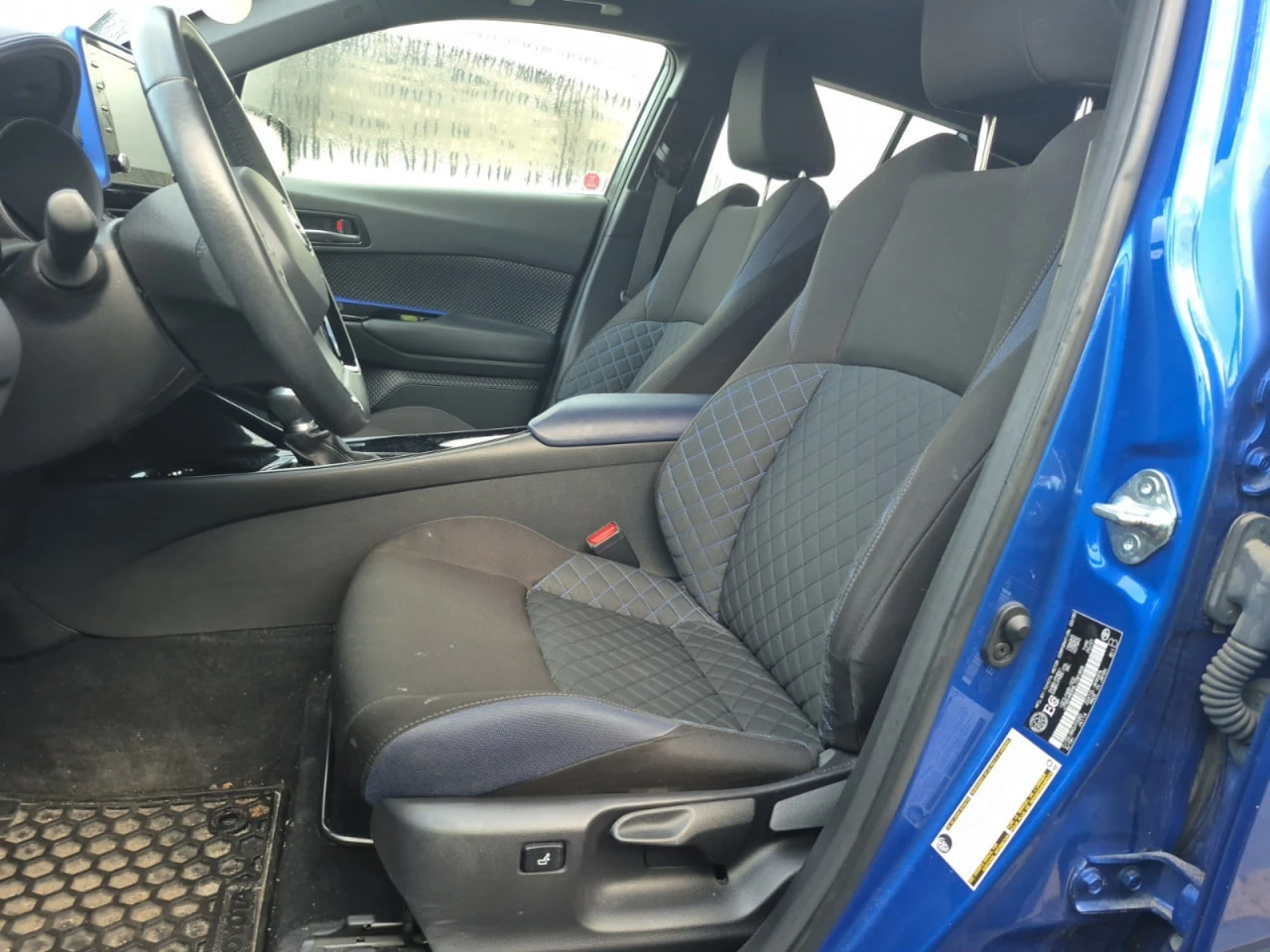 Toyota C-HR * АВТО КРЕДИТ* ЦЕНА ДО БГ * Сервизна история *  - изображение 5