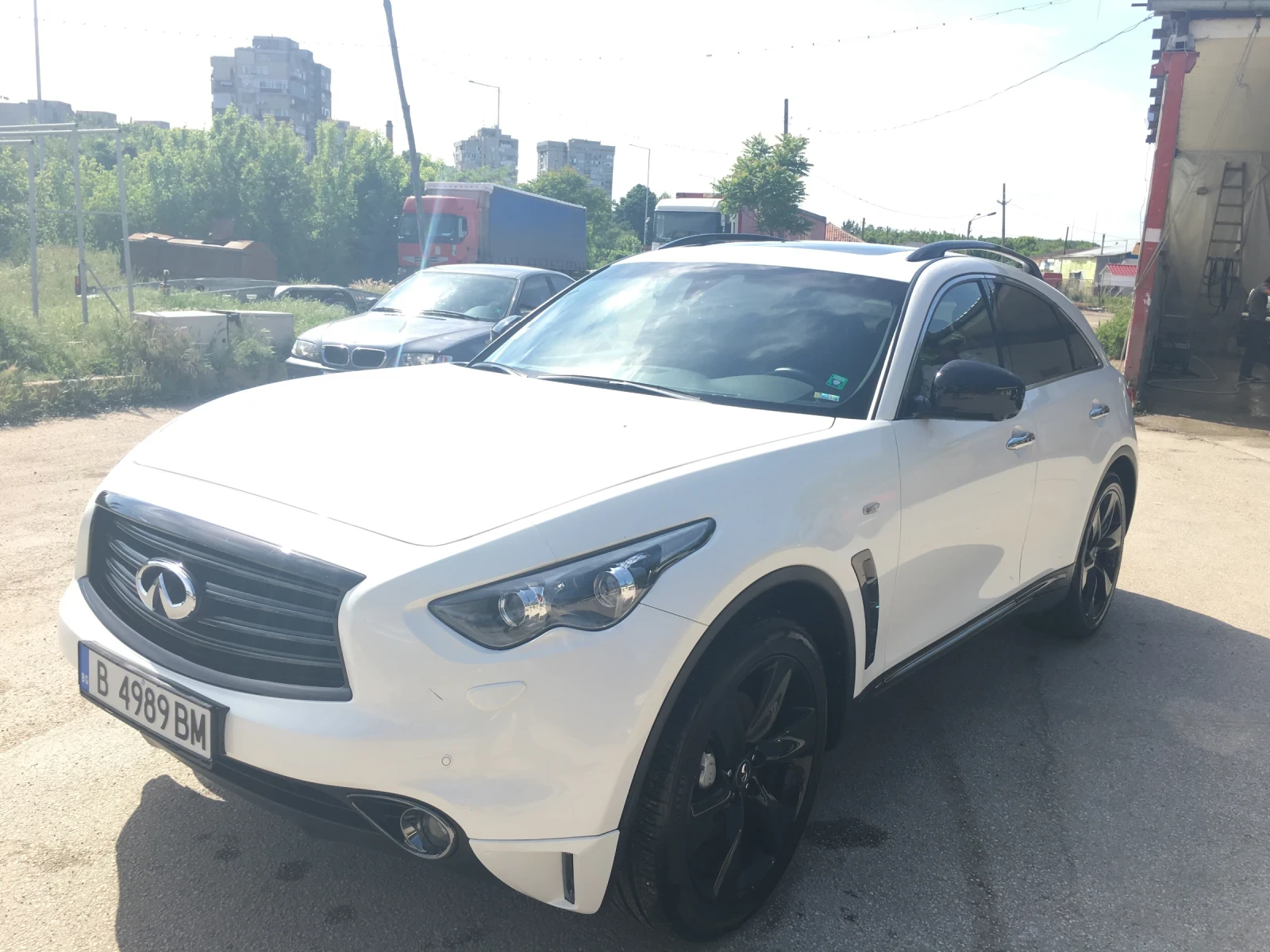 Infiniti QX70 S design - изображение 4