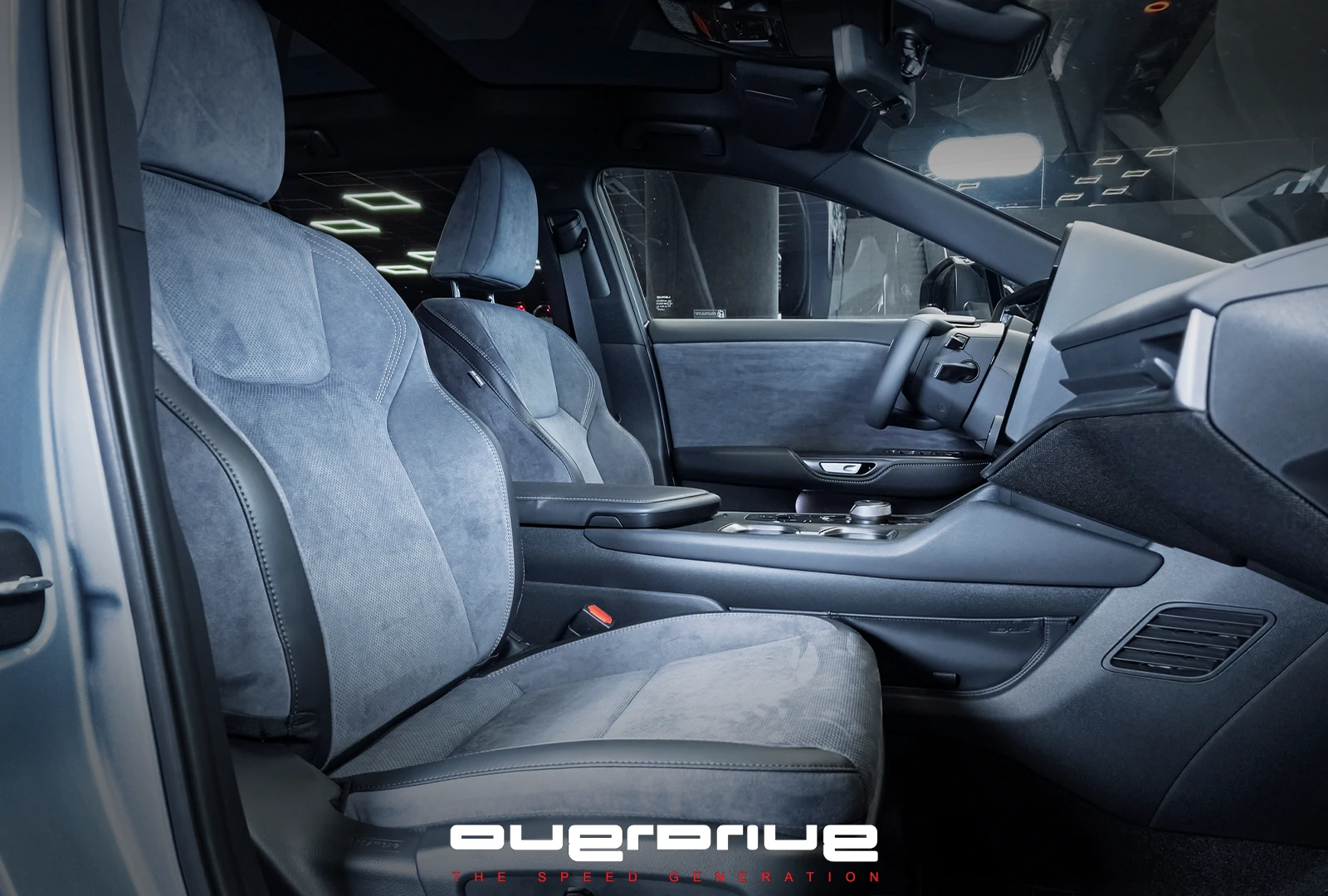 Lexus RZ SUV Luxury 500e Direct4 / Нов Автомобил, снимка 11 - Автомобили и джипове - 53958302