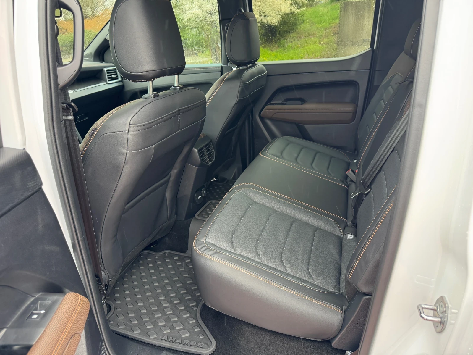 VW Amarok 3.0 TDI PAN AMERICANA, снимка 13 - Автомобили и джипове - 54020028