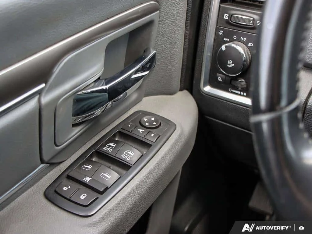 Dodge RAM 1500 * SLT * ФИКСИРАНА ЦЕНА ДО БЪЛГАРИЯ * , снимка 16 - Автомобили и джипове - 54031350