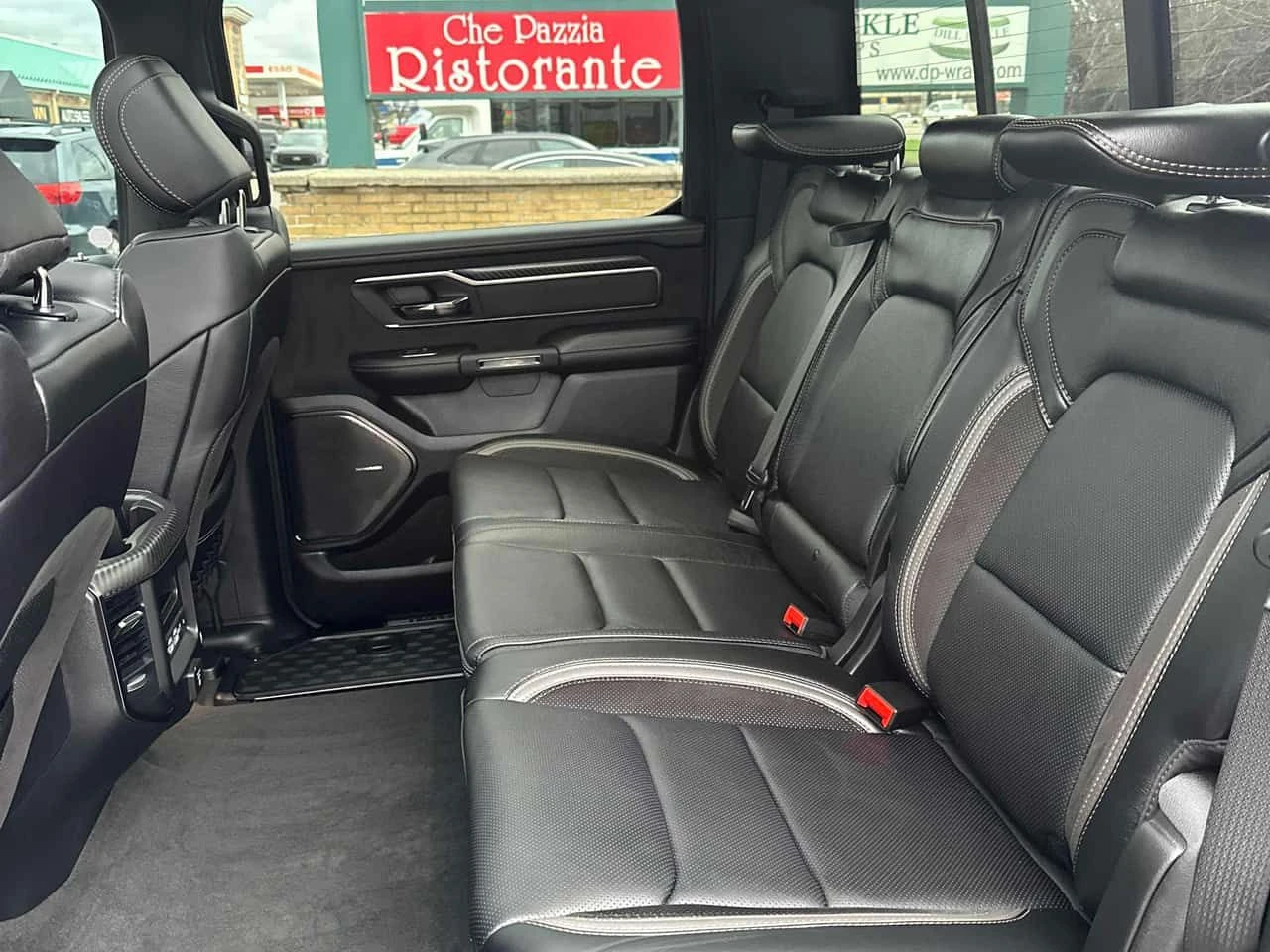 Dodge RAM 1500 6.2L 8cyl | TRX | HEAD-UP | ВЪЗДУШНО | 360 | , снимка 14 - Автомобили и джипове - 54368961