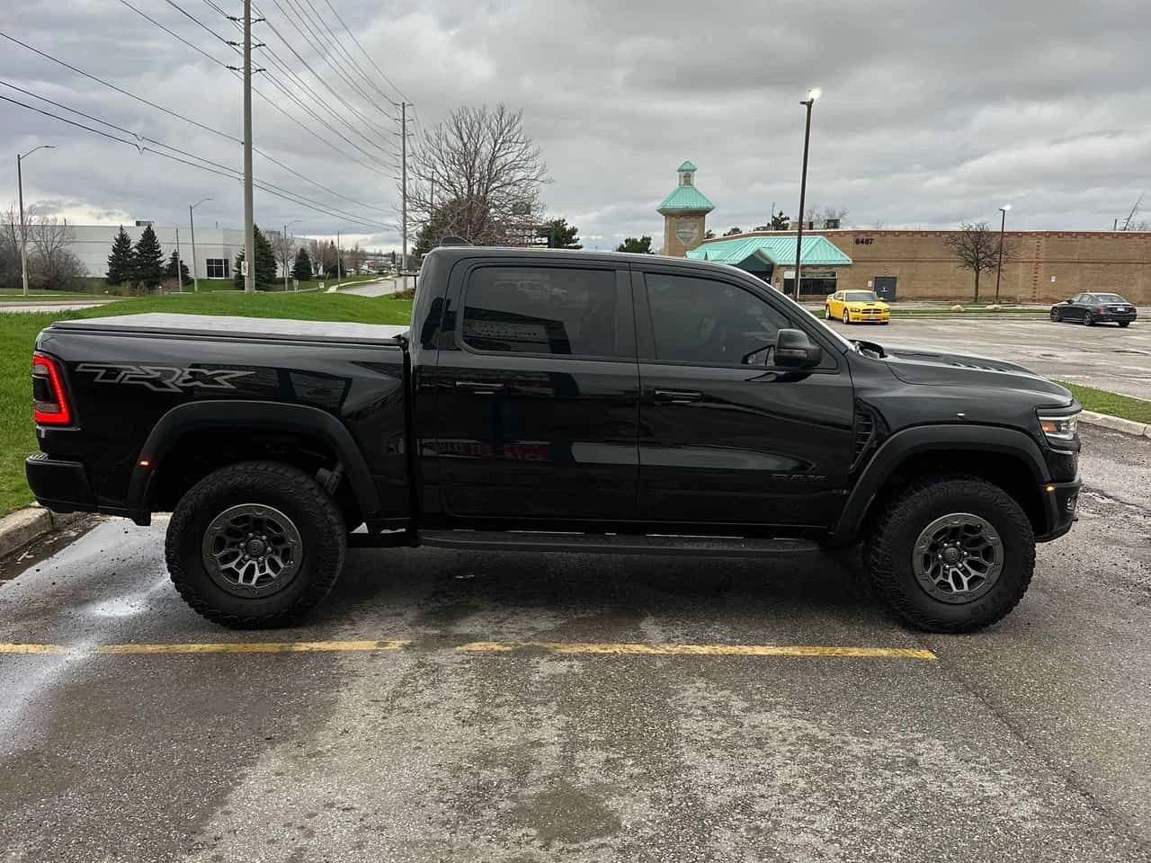 Dodge RAM 1500 6.2L 8cyl | TRX | HEAD-UP | ВЪЗДУШНО | 360 | , снимка 4 - Автомобили и джипове - 54368961