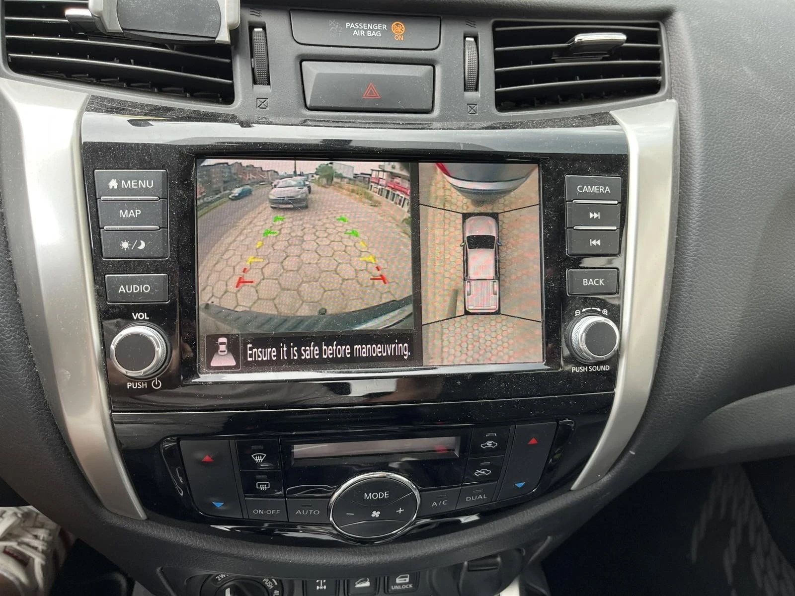Nissan Navara, снимка 8 - Автомобили и джипове - 54790835