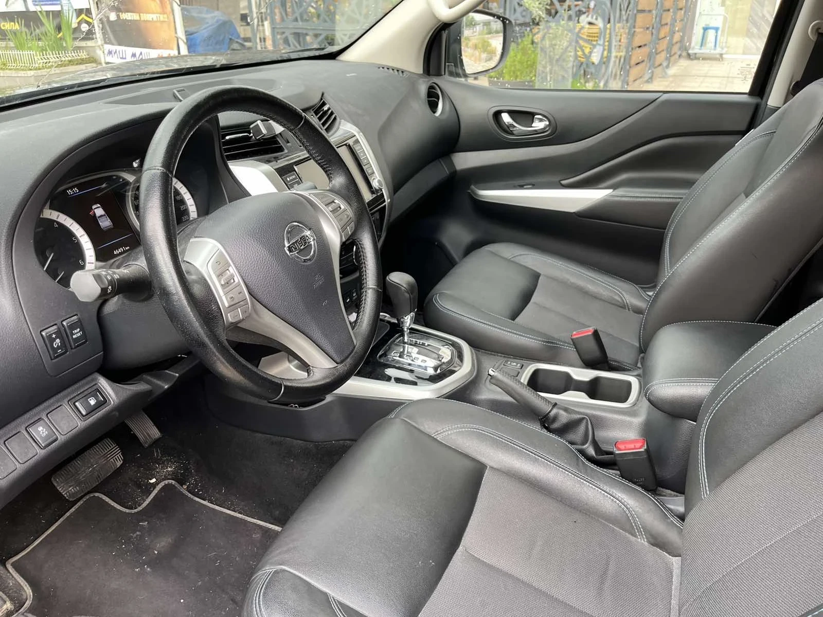 Nissan Navara, снимка 4 - Автомобили и джипове - 54790835