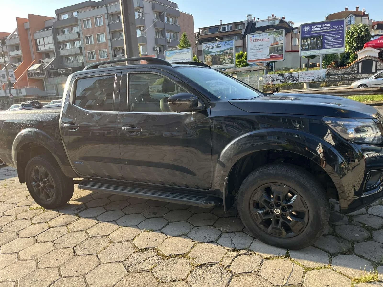 Nissan Navara, снимка 3 - Автомобили и джипове - 54790835