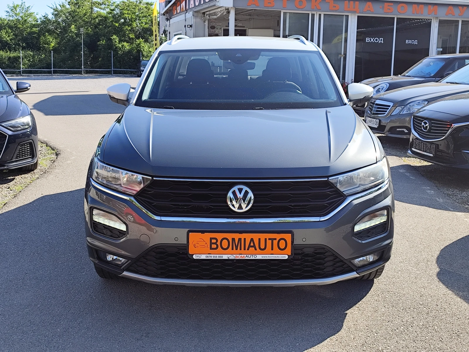 VW T-Roc 2.0TDi* DSG* 4X4* LED* NAVI* APP* EURO6B* , снимка 2 - Автомобили и джипове - 54889854