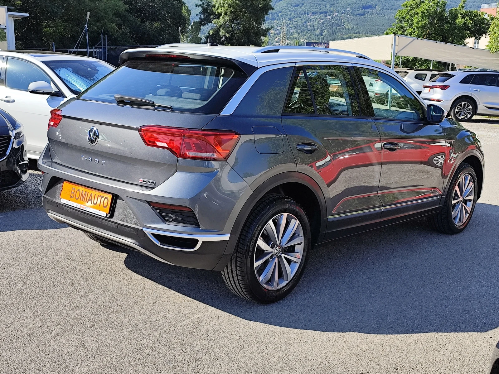 VW T-Roc 2.0TDi* DSG* 4X4* LED* NAVI* APP* EURO6B* , снимка 4 - Автомобили и джипове - 54889854