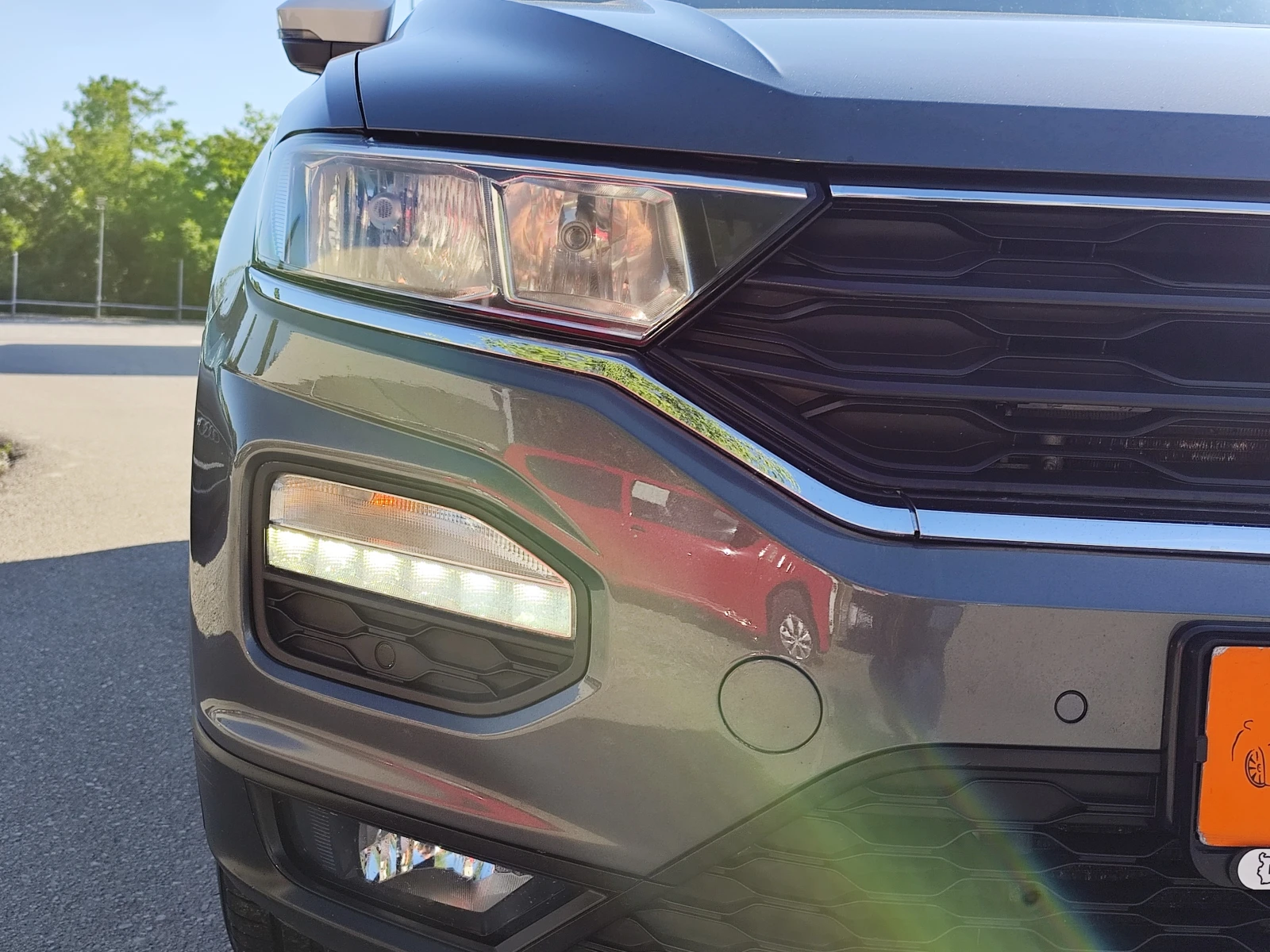 VW T-Roc 2.0TDi* DSG* 4X4* LED* NAVI* APP* EURO6B* , снимка 16 - Автомобили и джипове - 54889854