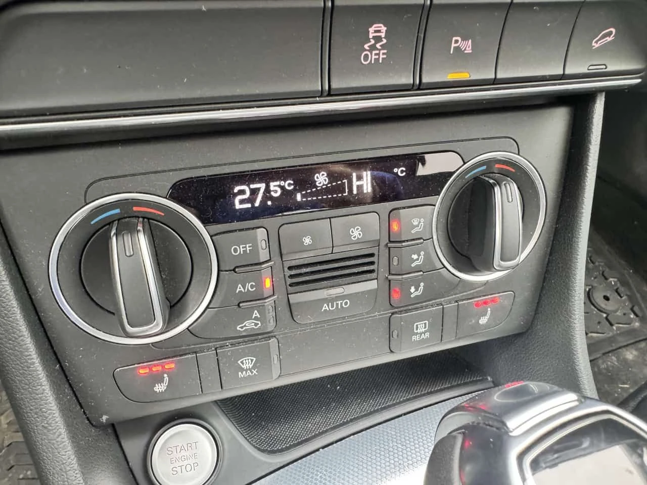 Audi Q3 * Progressiv * CARFAX * БЕЗ ПЪРВОНАЧАЛНА ВНОСКА, снимка 13 - Автомобили и джипове - 54918488