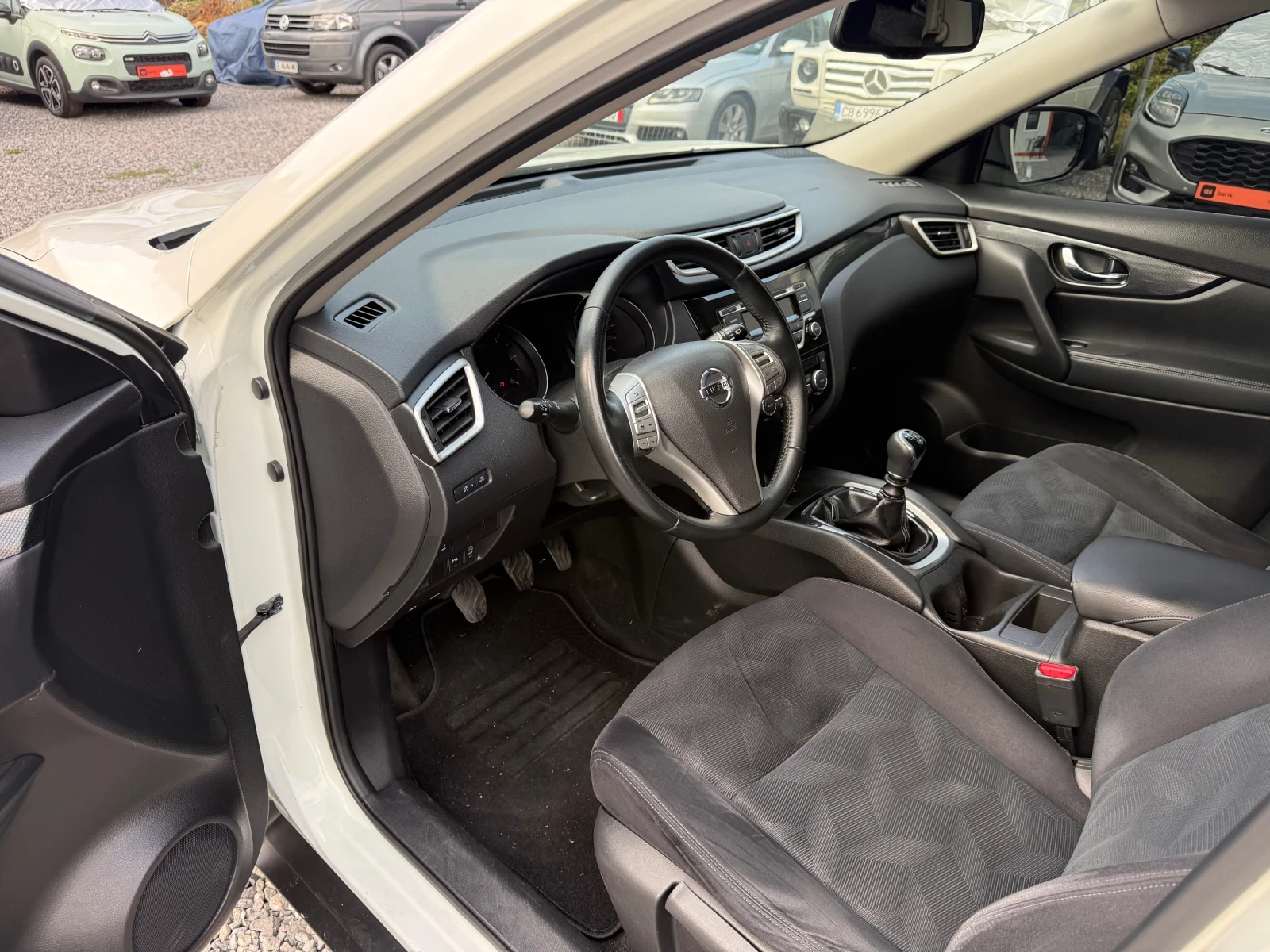 Nissan X-trail 1.6 dCi (130 кс)Euro 6B/2016г/Обслужен/Регистриран, снимка 9 - Автомобили и джипове - 55826401