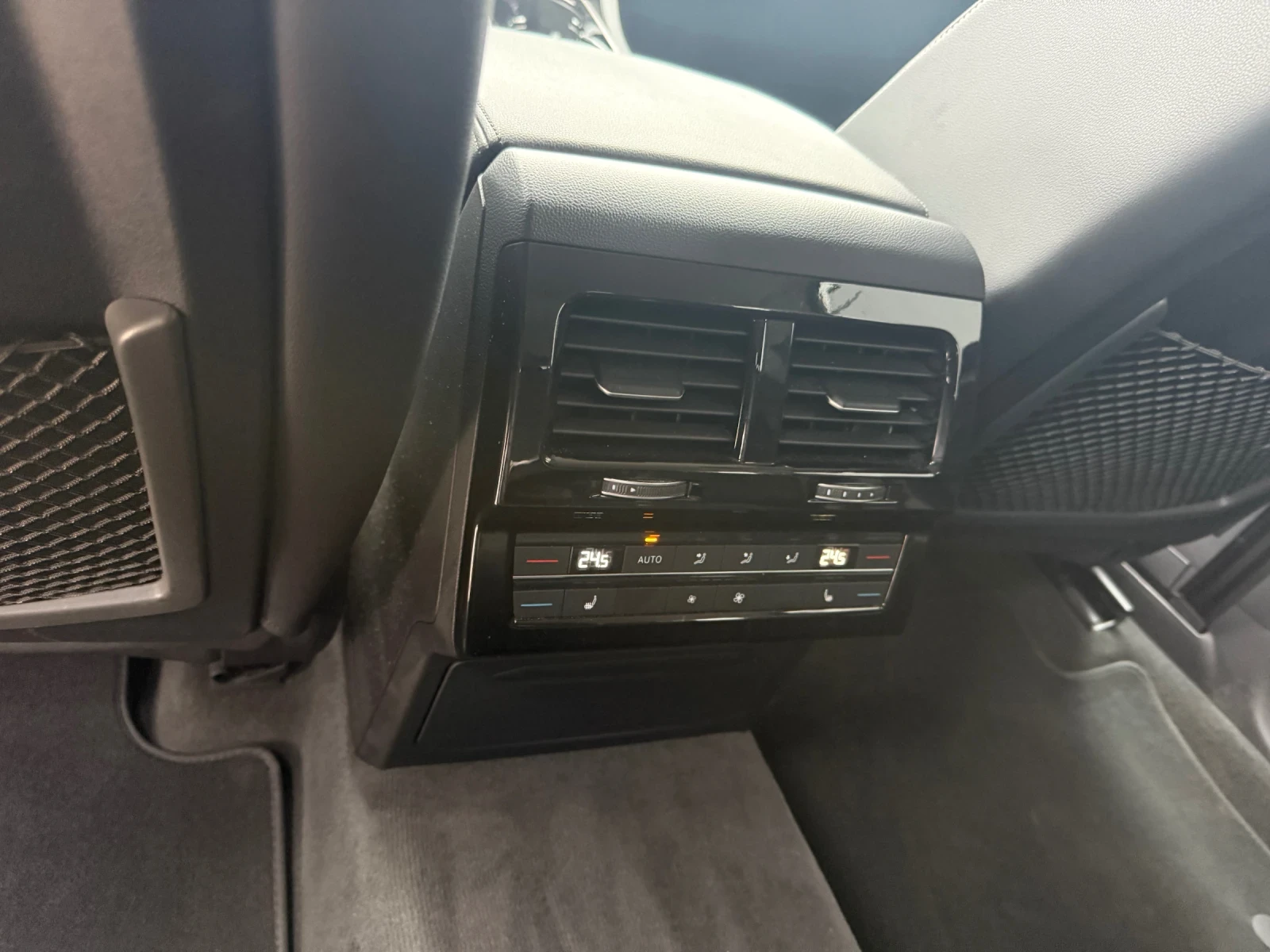VW Touareg, снимка 7 - Автомобили и джипове - 56571726