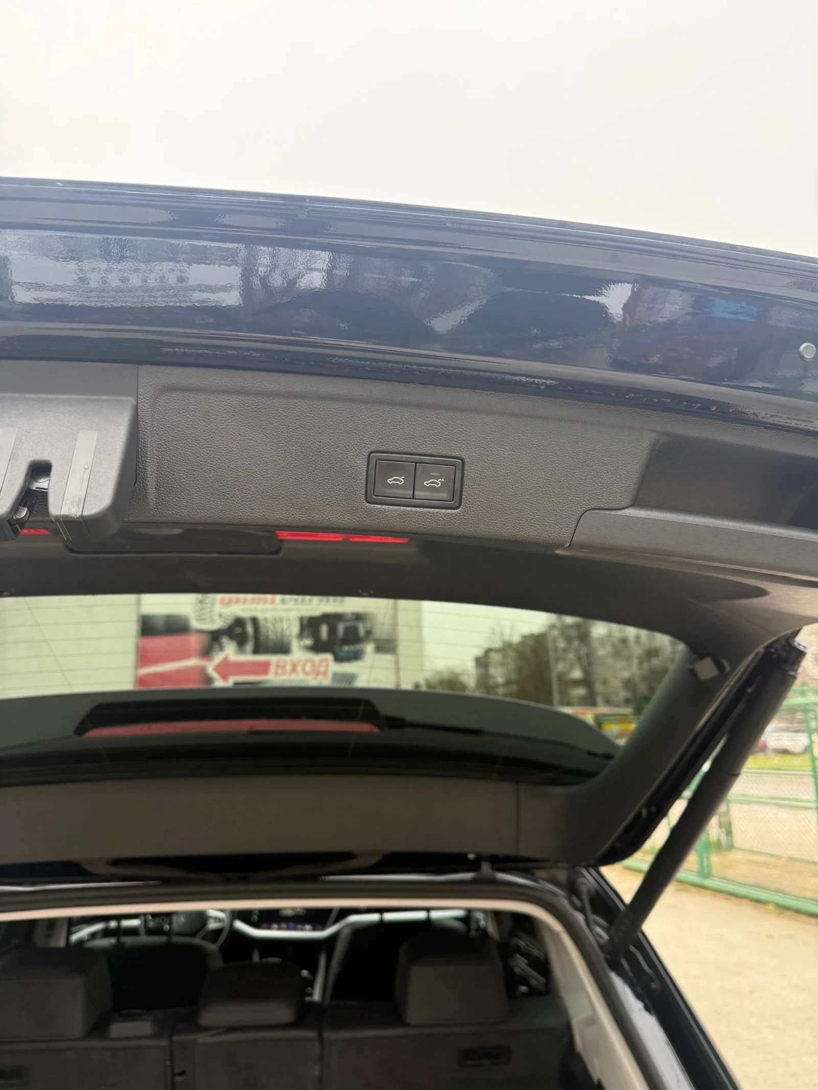 VW Touareg, снимка 5 - Автомобили и джипове - 56571726