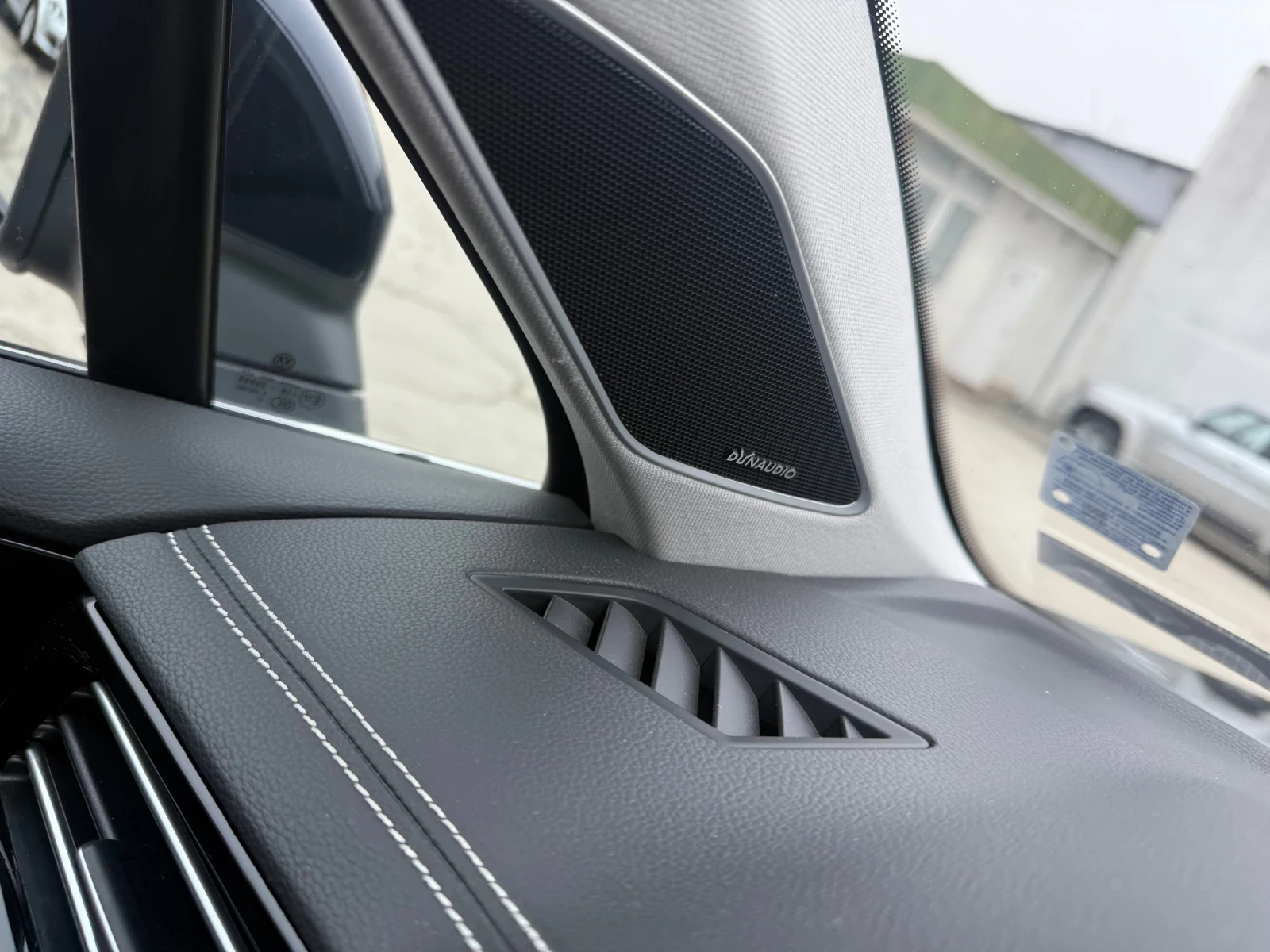 VW Touareg, снимка 14 - Автомобили и джипове - 56571726