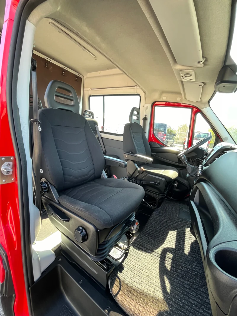 Iveco Daily 35.210, снимка 12 - Бусове и автобуси - 47609594