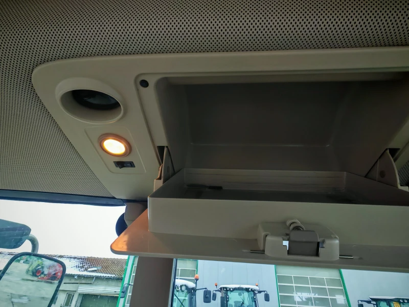 Трактор John Deere 6230 Premium лизинг с първоначална вноска 20 %, снимка 16 - Селскостопанска техника - 53358635