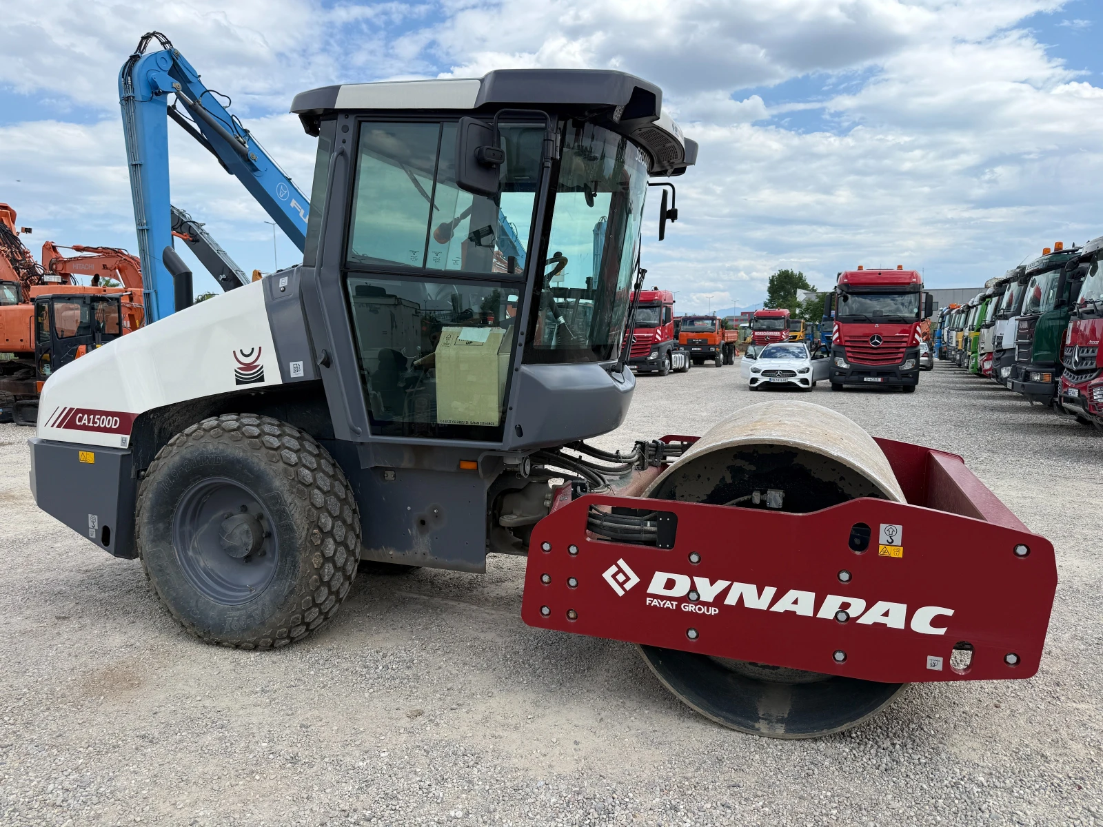 Валяк Dynapac CA1500D - ФАБРИЧНО НОВ, снимка 13 - Индустриална техника - 54740086