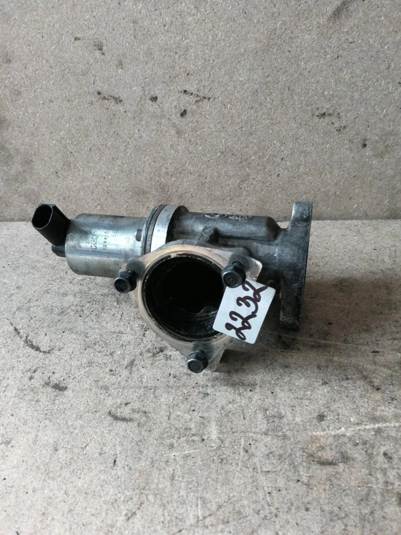 EGR клапан Hyundai Kia - 2.0 2.2 crdi , снимка 1 - Части - 39826003