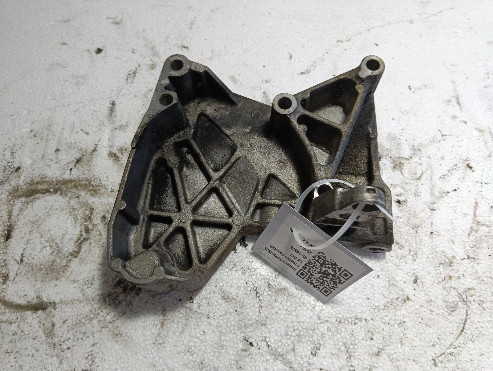 планка 8200633253 Нисан Кашкай 1.5 DCI