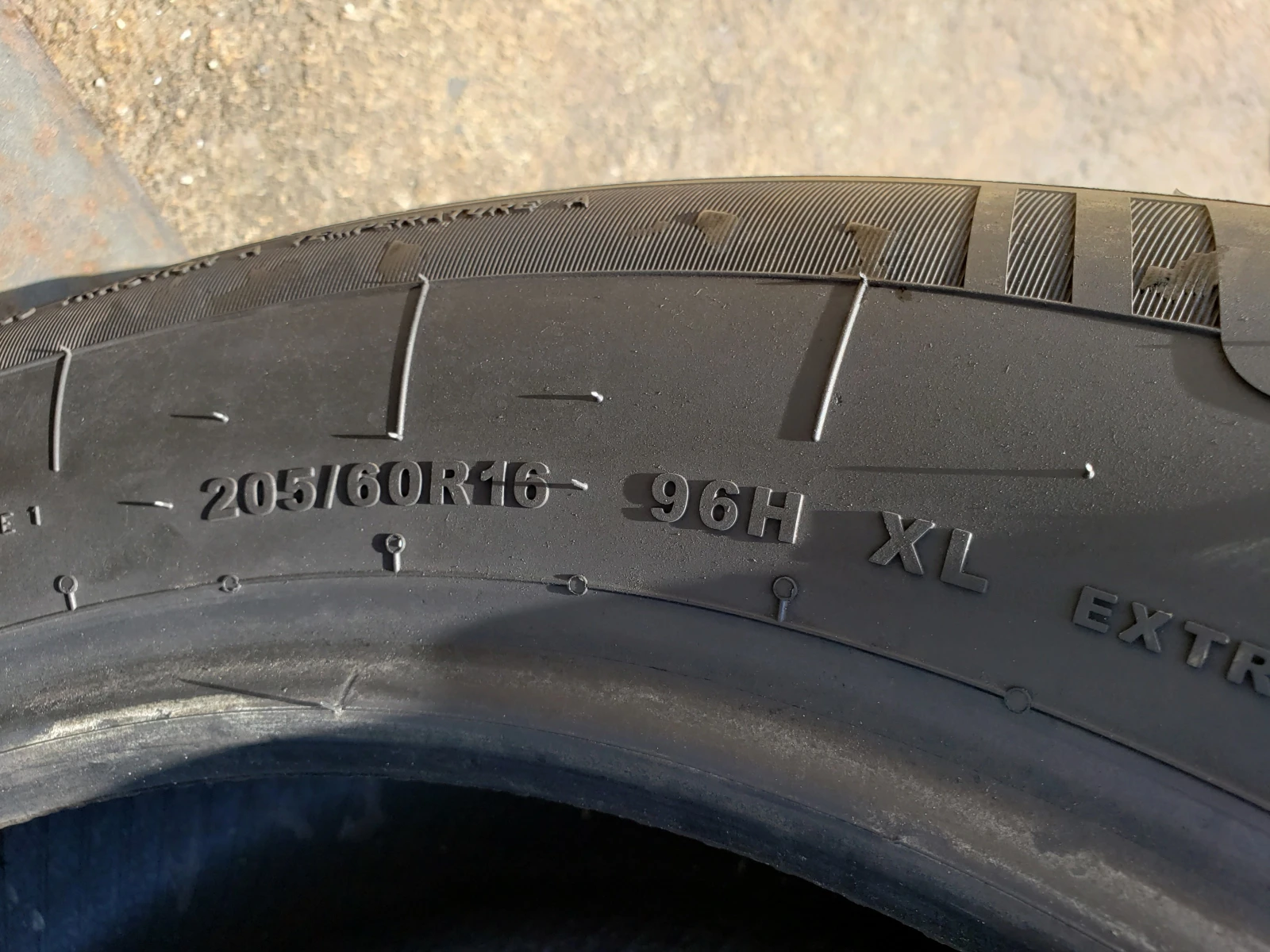 Гуми Летни 205/60R16, снимка 5 - Гуми и джанти - 54250655