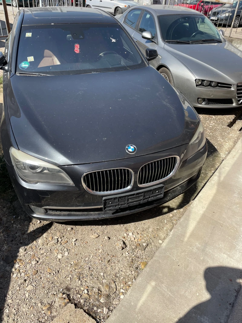 BMW 750 Activ Hibrid, снимка 1 - Автомобили и джипове - 47363580