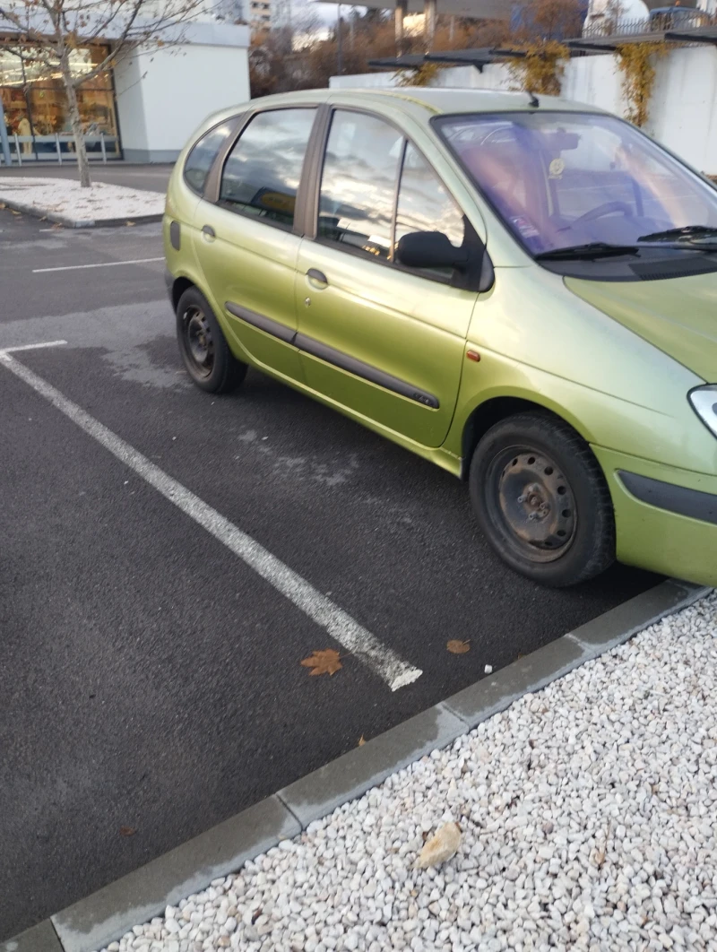 Renault Scenic, снимка 2 - Автомобили и джипове - 48311224